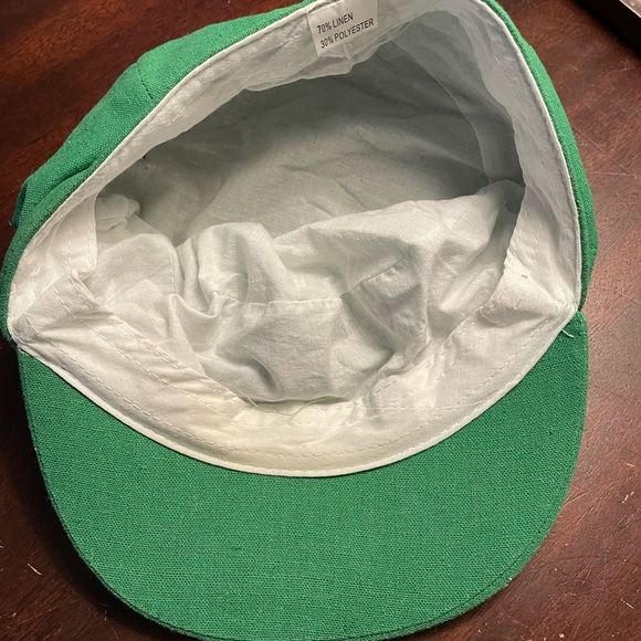 Green brim cap/hat - Picture 4 of 6
